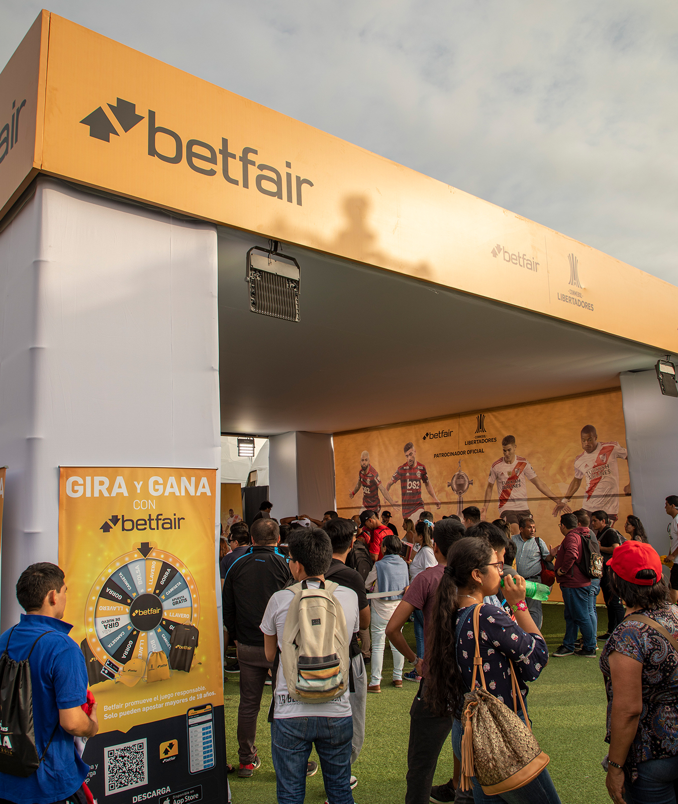 Stand Betfair con banner 1x2 en Lima - Perú